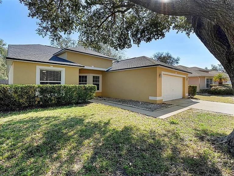 846 Grand Hughey Ct — Photo 2