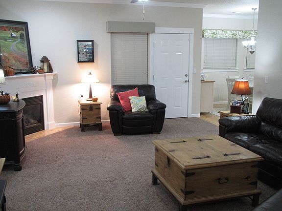 5th image of 802 SW Kinsington Ct