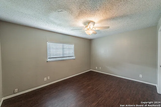 5915 Cliff Rdg — Photo 20