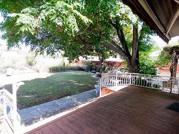 4th image of 5172-74 Brockbank Pl