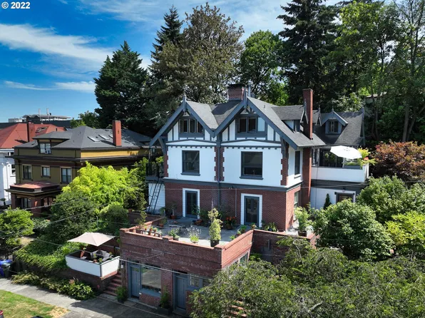 2566 NW Marshall St APT A3, Portland, OR 97210