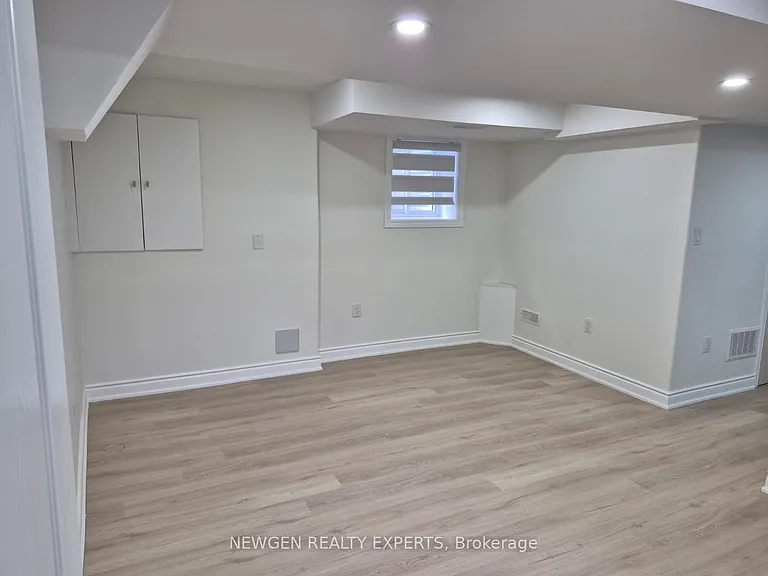 2878 Rainwater Dr #LEGAL BASEMENT — Photo 7