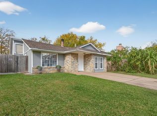 11723 Boxhill Dr, Houston, TX 77066