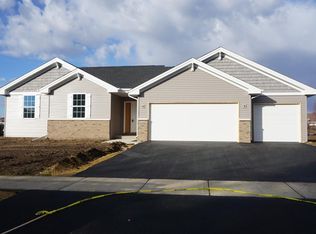 1124 Roosevelt Rd, Machesney Park, IL 61115