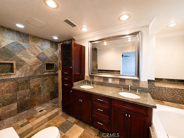 2217 Loma Verde Dr — Photo 13