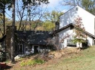 4410 Old Cave Spring Rd, Roanoke, VA 24018
