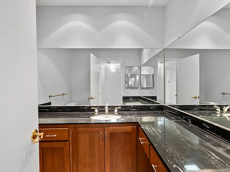 330 W California Blvd — Photo 11