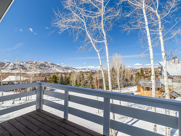 2735 Alpenglow Way #A — Photo 9