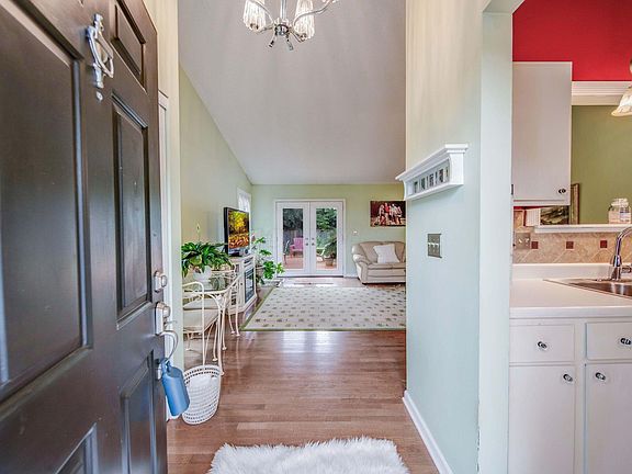 4th image of 6173 Glenwillow Blvd