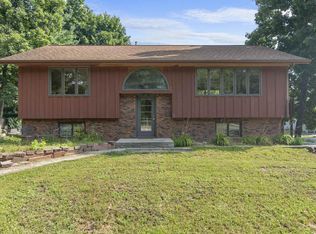 4392 Goodland Park Rd, Madison, WI 53711