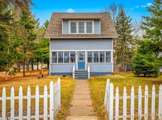 805 W 4th St, Rush City, MN 55069