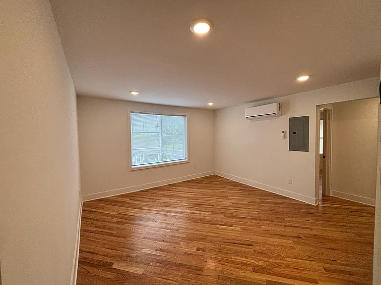 1031 Market St #C — Photo 2