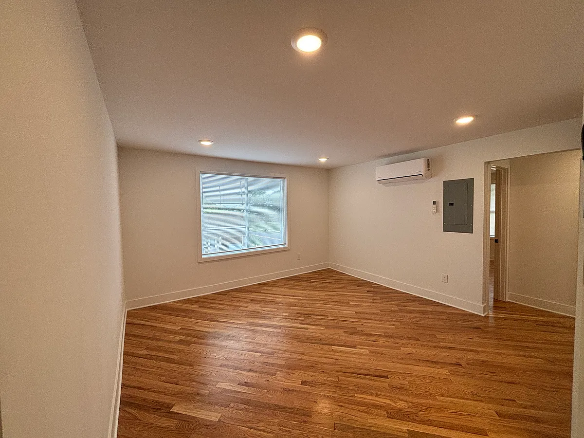 Building Photo - 1031 Market St #C
