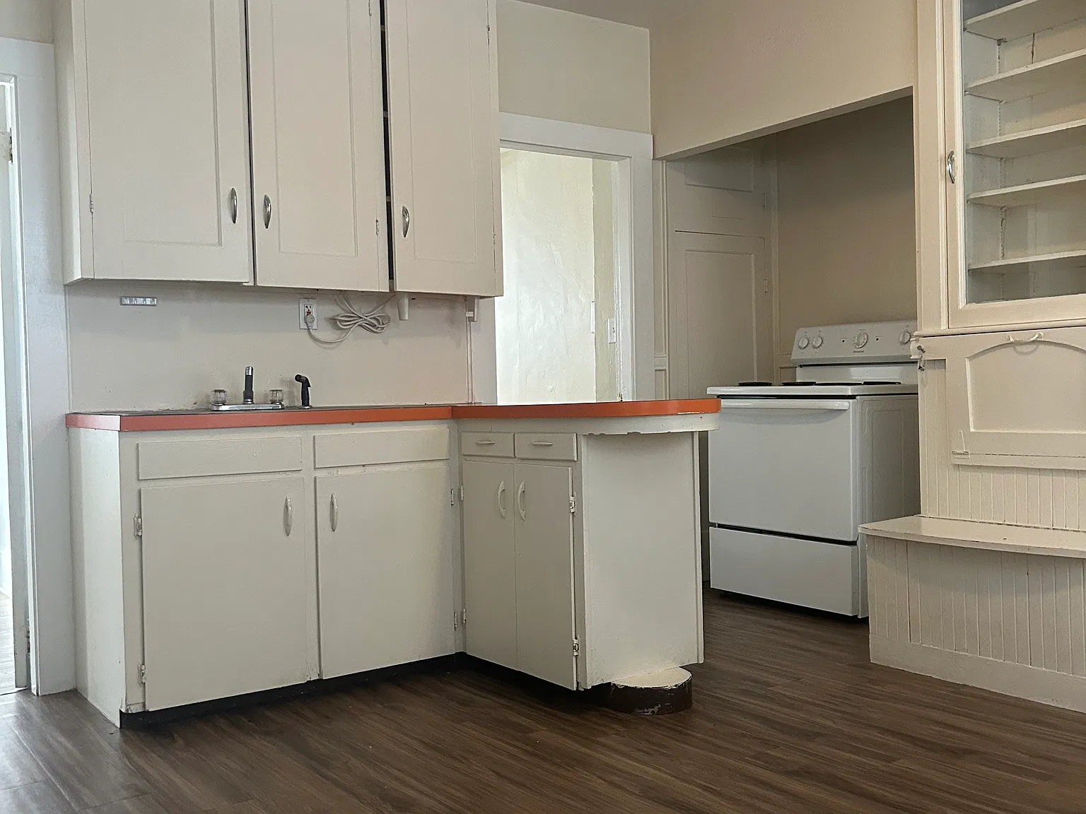 4 bed, 1333 sqft, $3,000 — Photo 2