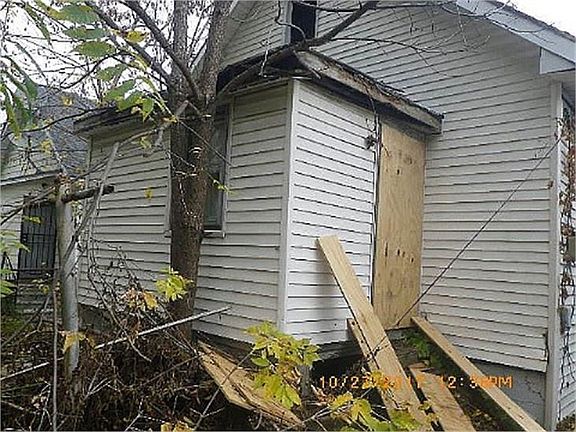 4th image of 6817 Grandville Ave