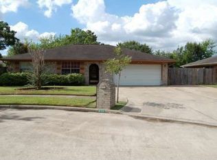 411 Woodrail Dr, Webster, TX 77598