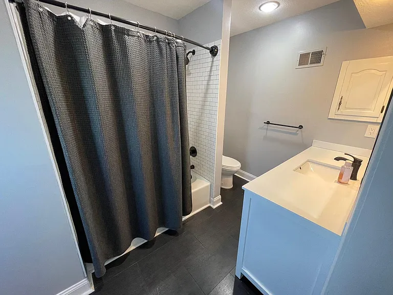 8253 NW Waukomis Dr — Photo 13