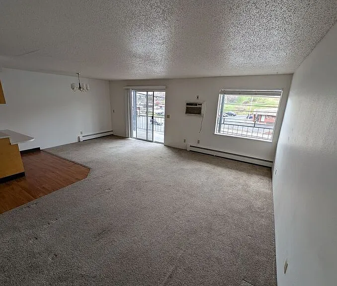 605 S Grand Ave #F — Photo 7