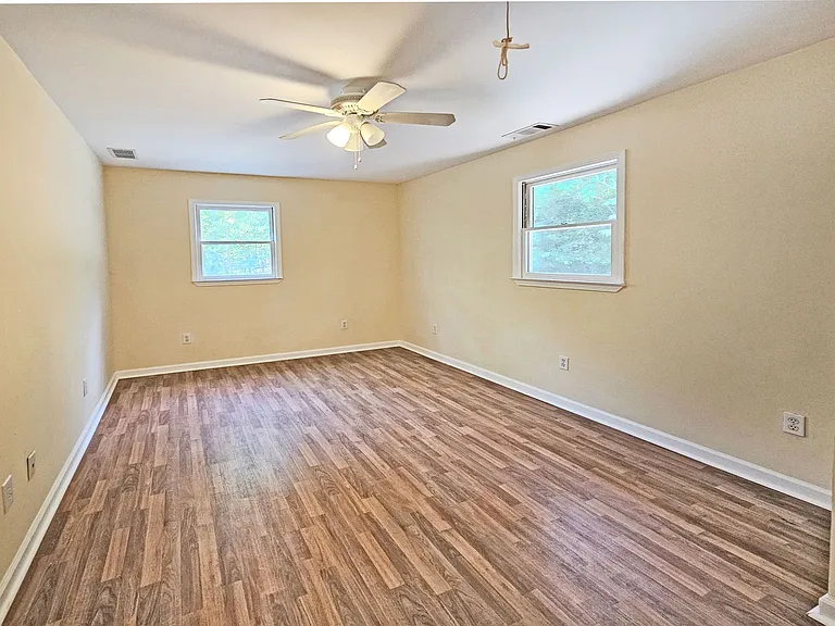 1653 Wildwood Rd NE — Photo 40