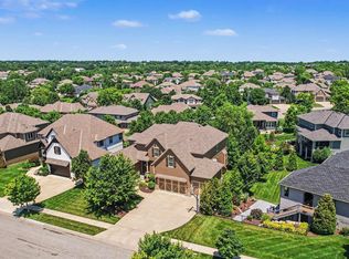 9404 W 163rd Pl, Overland Park, KS 66085