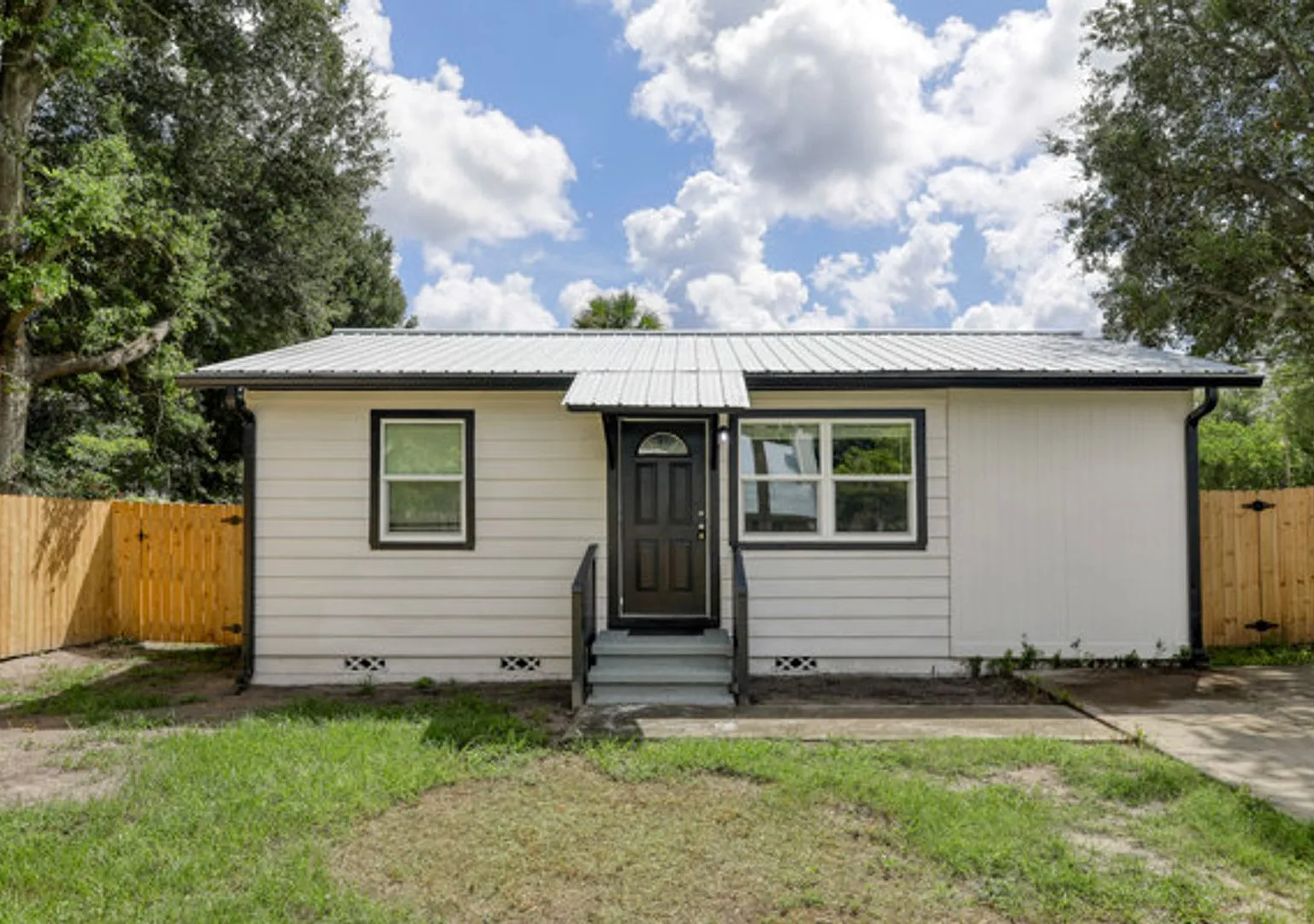 2957 Hartman Ln. — Photo 1