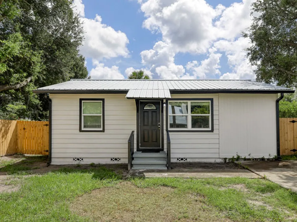 2957 Hartman Ln