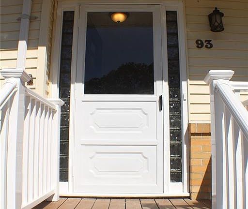 3rd image of 93 Norman Ave