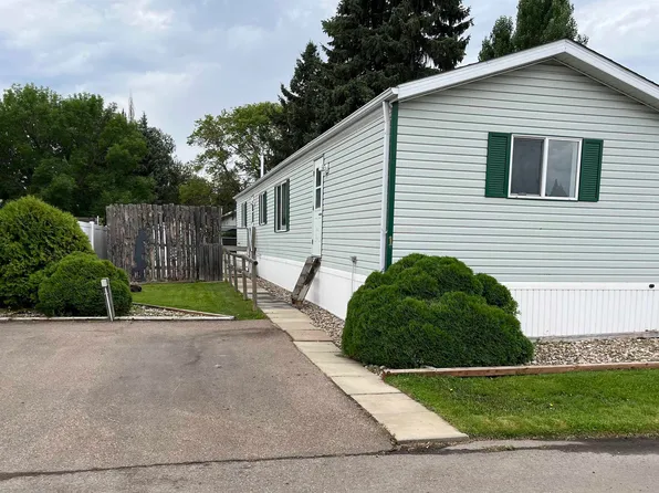 1 Willow Park Est, Leduc, AB T9E 5P7