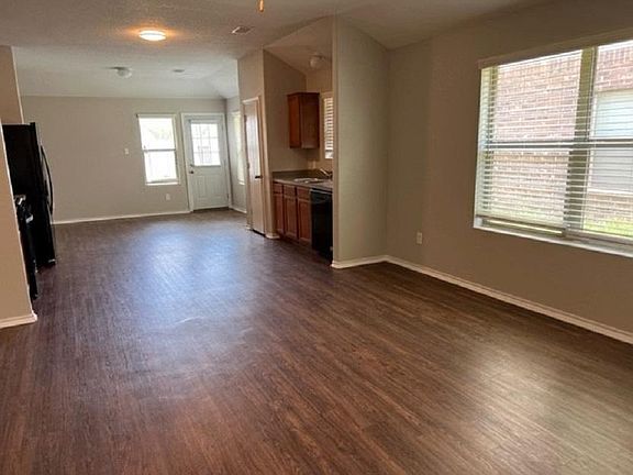3rd image of 12223 Turchin Dr
