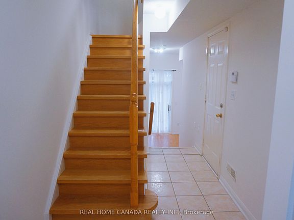 3rd image of 80 Acorn Pl #54