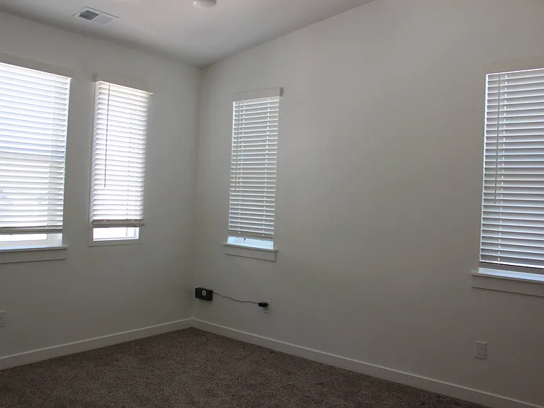 463 W 60 S #M302 — Photo 38