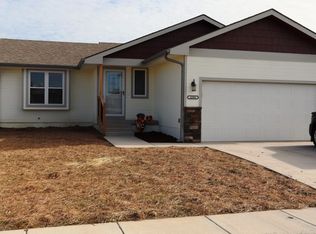 4304 SE Meadow Trl, Topeka, KS 66609