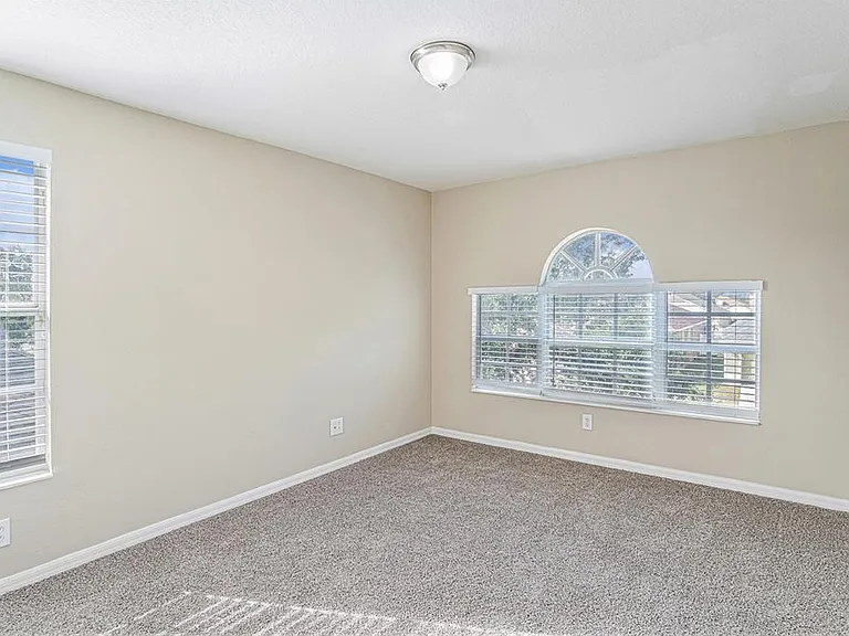 8602 Sandy Plains Dr — Photo 18