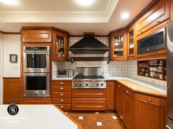 170 East 79th Street 9/10B image 3 of 11