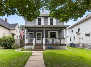 2012 15th St #A, Moline, IL 61265