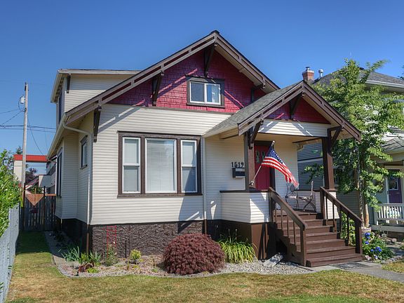 www.LamoureuxRealEstate.com