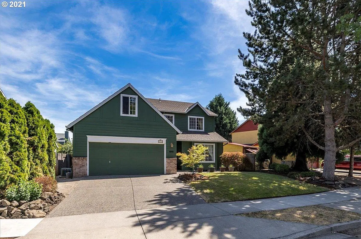 2140 SE 60th Ave — Photo 1
