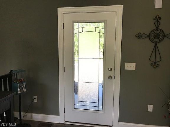 5th image of 2040 W 130th St