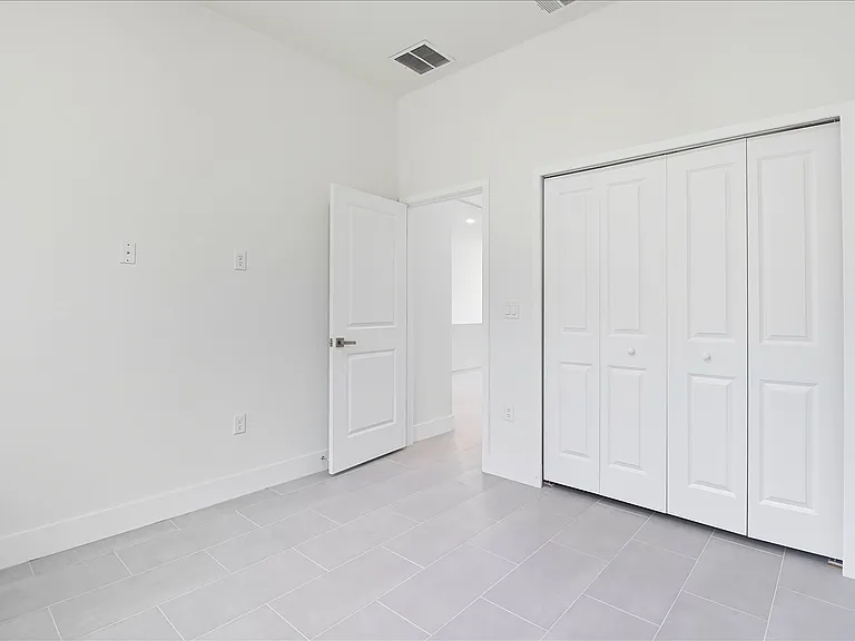 3999 SW Shorewood Dr — Photo 21