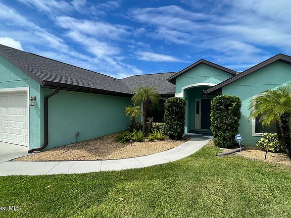 2nd image of 1961 Gloria Cir NE