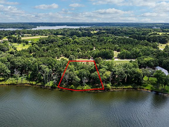 2nd image of 7 Windward Point Way
