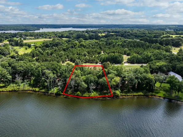 7 Windward Point Way, Athens, TX 75752