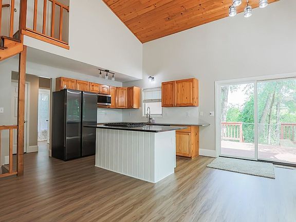 3rd image of 4191 Hanrehan Lake Blvd