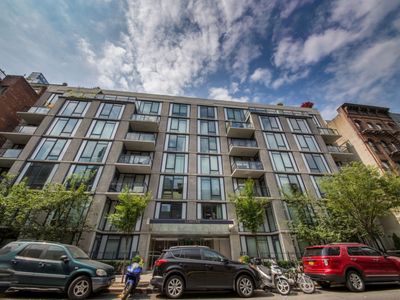 350 W 53rd St APT 5D, New York, NY, 10019