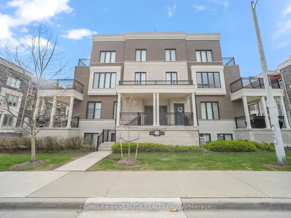 130 Long Branch Ave #4, Toronto, ON M8W 0B1