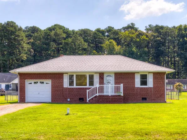 15389 Parks St, Bloxom, VA 23308