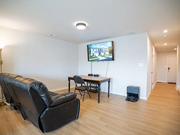 37 Apollo Rd — Photo 6