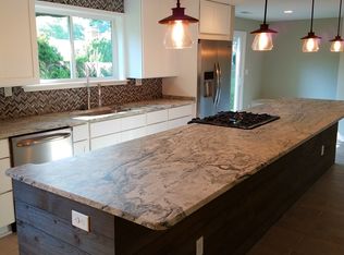 817 N Great Neck Rd, Virginia Beach, VA 23454