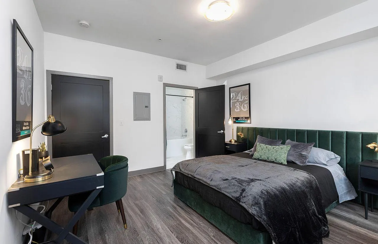 1 bed, 1.5 bath, 850 sqft, $2,384 — Photo 4