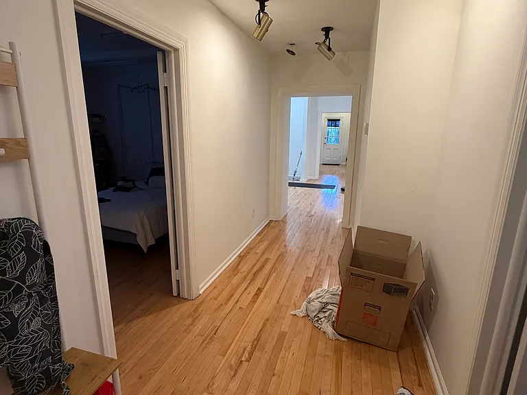 19 Allen St — Photo 27